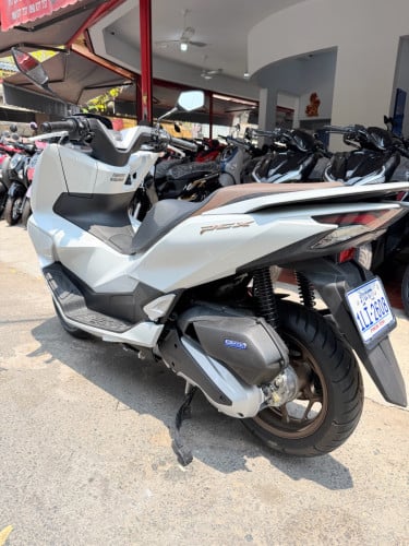 Honda PCX 160cc (2025) NCX