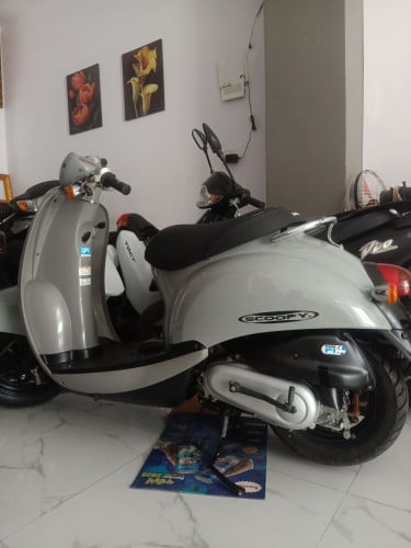 Honda scoopy ប្រេីប៊ិច