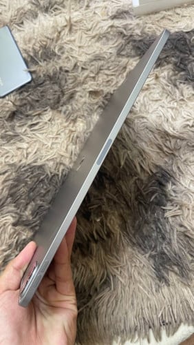 I pad pro 12.9 M2 128G wifi 99% 639$