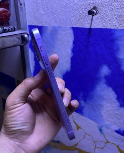 Iphone 12 64gb id ប្រើបានលក់70$