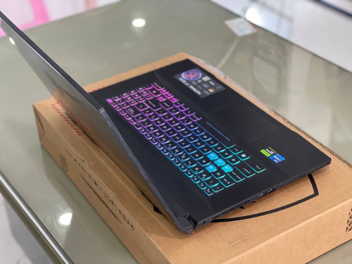Katana17 i7-14650HX DDR5 16G M2 1TB RTX5060 8G 17.3" 2.5K 240Hz New99.99%=999$