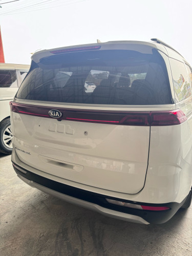 Kia Carnival 2021