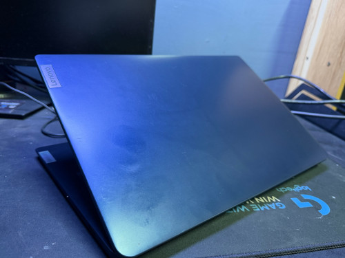 Lenovo e