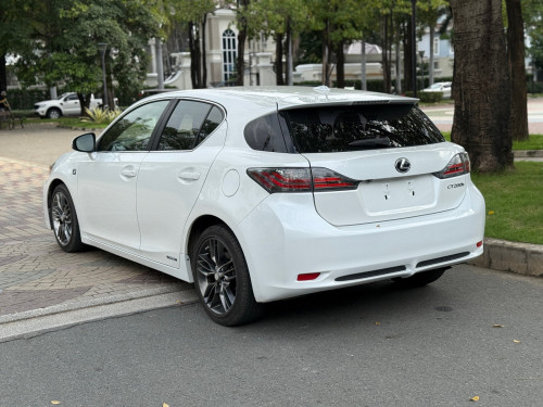 Lexus CT200H 2012 F sport ( ឡានក្រដាសពន្ធ​ )