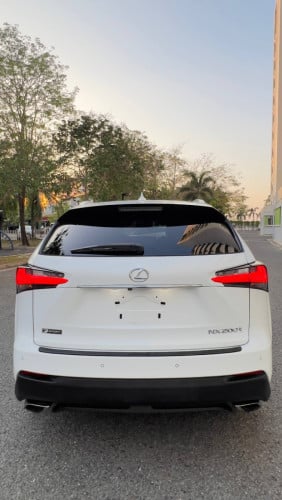 Lexus NX 200t F Sport 6ប៊ូតុង ប៉ុង 2 តម្លៃពិសេស