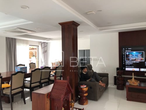 Luxury villa for sale in Teok Thla, Phnom Penh