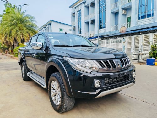 MITSUBISHI TRITON ឆ្នាំ2018 ម៉ាស៊ូត ឡានខ្លាញ់គោស្រុកខ្មែរ
