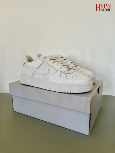 NIKE AIR FORCE 1 LOW GS "TRIPLE WHITE"