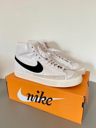 NIKE BLAZER MID 77 VINTAGE "WHITE BLACK"