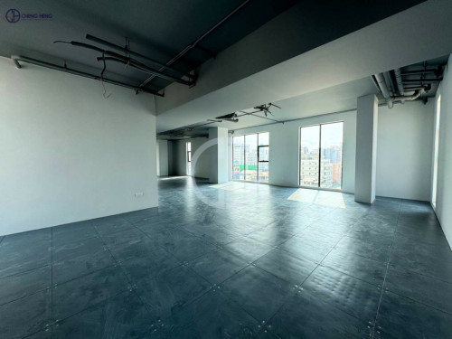 Office space for rent R448