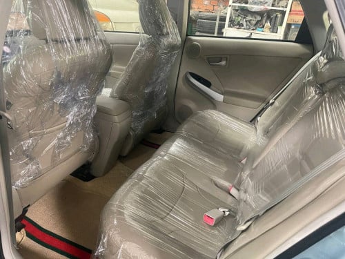 Prius 012 opt.4 deluxe solar (តម្លៃចរចារ)