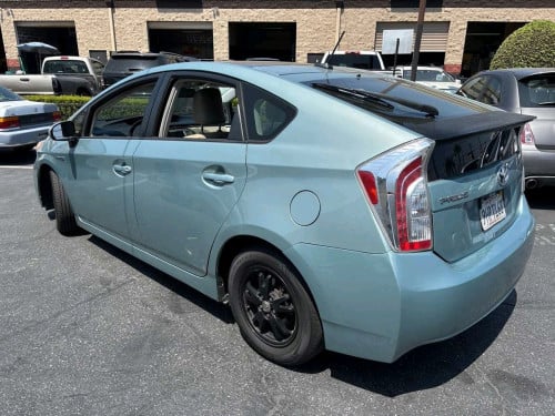 Prius 012 opt.4 deluxe solar (តម្លៃចរចារ)