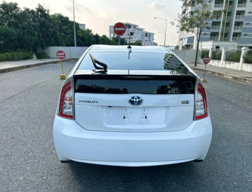 Prius 2012 option 3 ខាងក្នុងប្រផេះ ក្រដាសពន្ធថ្មី ឡានមូលអត់បុកប៉ះ ទឹកថ្នាំបាញ់តែខាងក្រោយ1ទេ