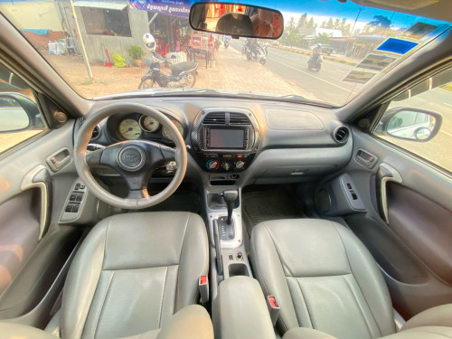 RAV4 02 p1ឡានស្អាតអត់បុកប៉ះ ម៉ាសុីនប្រអប់លេខអែមណាស់