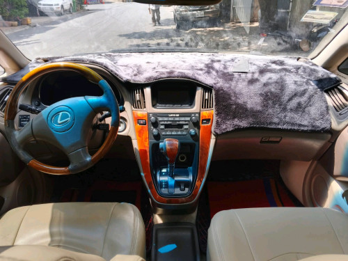 Rx300 ឆ្នាំ2003 ប៉ុង1ហ្គាសរួច