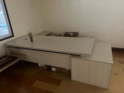 Sale office table