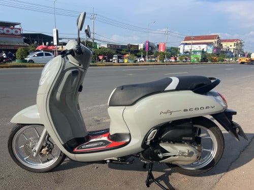 Scoopyi 021