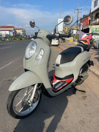 Scoopyi 021