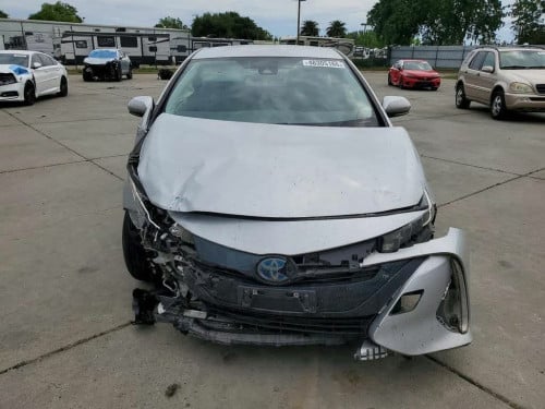 Sell Prius 2021 xle full primer សាង​19800$បញ្ជាក់​រៀបចំ​ខ្លួន​ឯង​