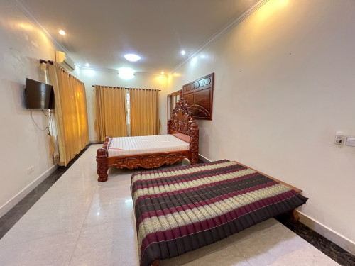Single villa for rent at Chrouy Changva, Sokha