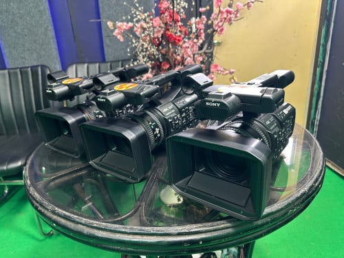 Sony Z190 ចំនួន3គ្រឿង