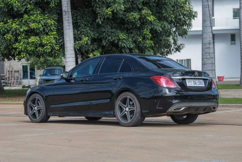SR- Car Rental Company