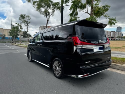 Toyota Alphard Hybrid 2018 LM Style