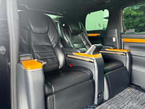 Toyota Alphard Hybrid 2018 LM Style