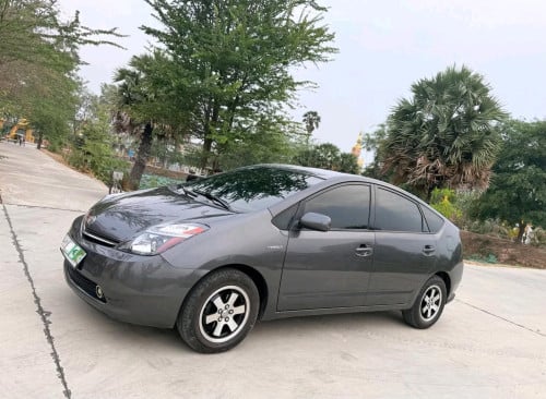 Toyota Prius 2008 Half Full
