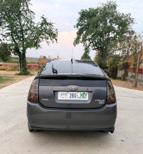 Toyota Prius 2008 Half Full