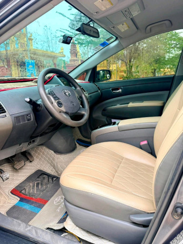 Toyota Prius 2008 Half Full