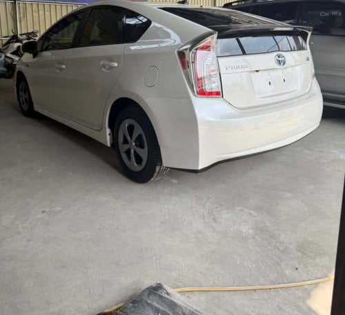 Toyota Prius 2014 op4 Delux sorla កៅអីចុច JBL ពូកស្បែក ស្លាយកុងទ័រ