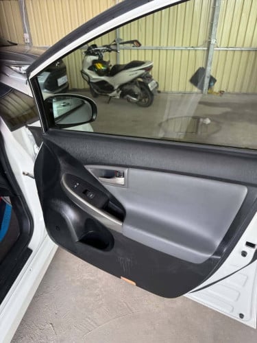 Toyota Prius 2014 op4 Delux sorla កៅអីចុច JBL ពូកស្បែក ស្លាយកុងទ័រ