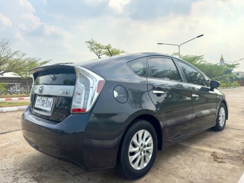 Toyota Prius plug-in hybrid 2012