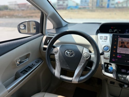 Toyota PriusV 2015 Option5 ម្ចាស់ដើម