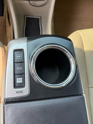 Toyota PriusV 2015 Option5 ម្ចាស់ដើម