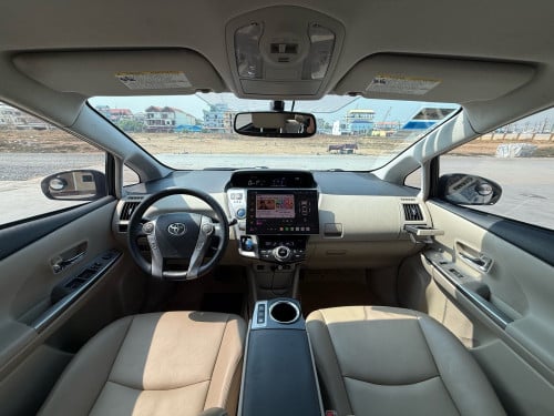 Toyota PriusV 2015 Option5 ម្ចាស់ដើម