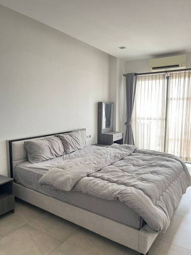Unit 1 Bedroom available for rent.