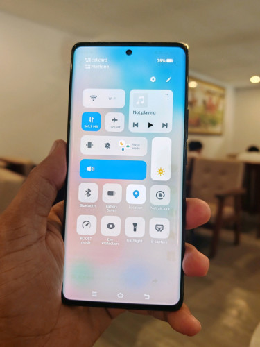 Vivo X70 Pro+ 12g/512g(វៃដូរបាន)👉$135