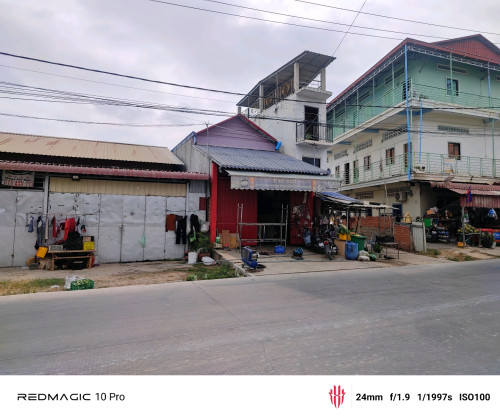 ផ្ទះលក់ ខាងក្រោយមានបន្ទប់ជួល