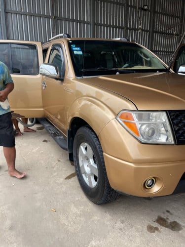 សួរស្ដីមេៗ ចង់លក់ឡានជិះផ្ទាល មួយគ្រឿង ឡានស្អាត់ យកទៅចាក តែសាំងជិះតែម្ដង