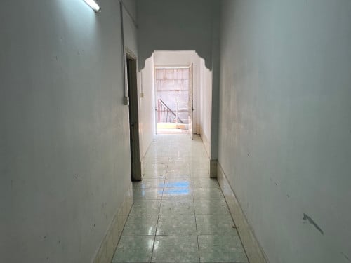 ផ្ទះជួលនៅក្រោយសាលាវ៉ានដា