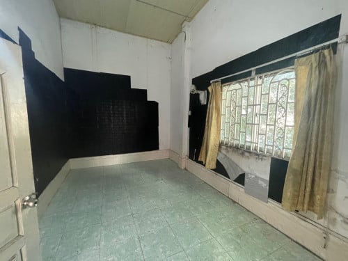 ផ្ទះជួលនៅក្រោយសាលាវ៉ានដា