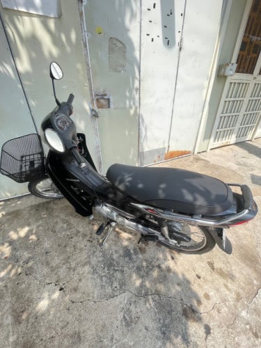 លក់ម៉ូតូផ្ទាល់ខ្លួន