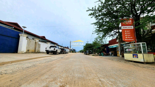 ដីឃ្លាំងកែងមានចំណូលលក់នៅខាងលិចកប់ស្រូវ!