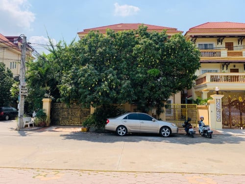 វីឡាលក់ បុរីពិភពថ្មីឈូមាស ក្រាំងធ្នង់សែនសុខ