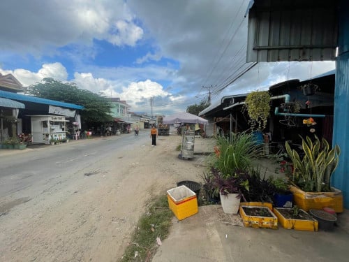 ផ្ទះអាជីវកម្មលក់