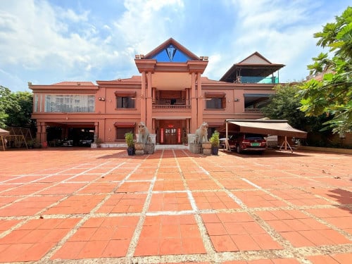 ភូមិគ្រឹះកែងសំរាប់លក់នៅទួលគោក