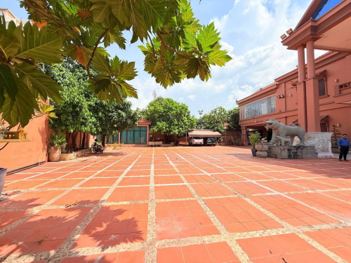 ភូមិគ្រឹះកែងសំរាប់លក់នៅទួលគោក
