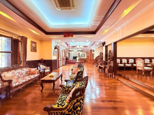 ភូមិគ្រឹះកែងសំរាប់លក់នៅទួលគោក